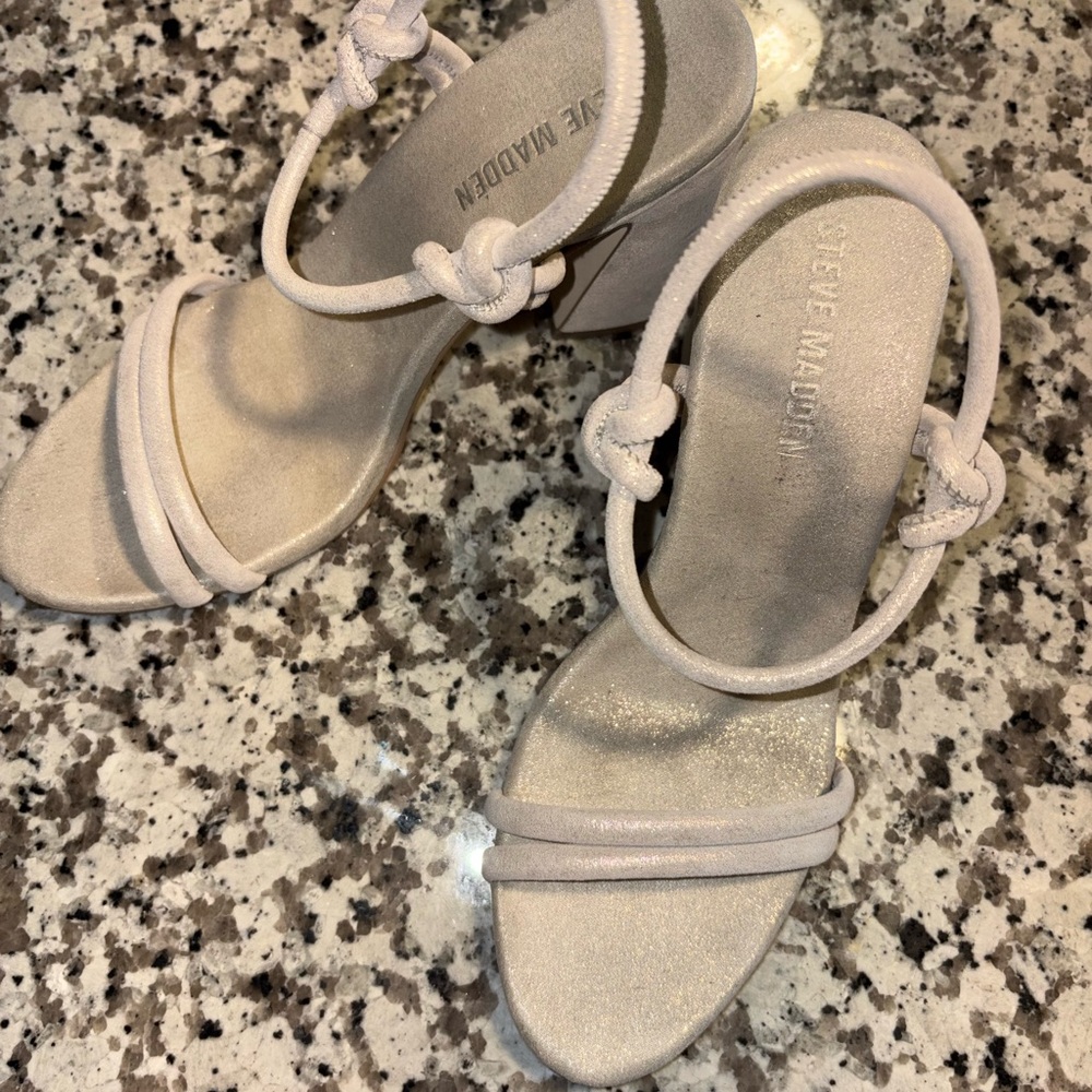 Steve Madden Light Beige Knotted Sandals